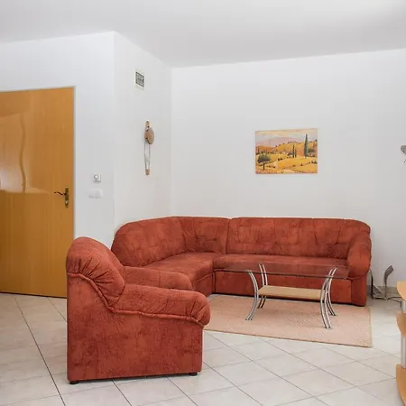 Familia 152ab Apartament